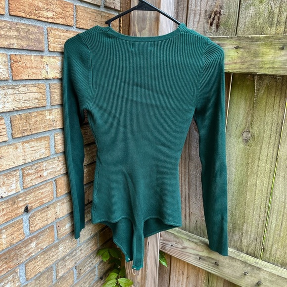 House of Harlow 1960 Fitted Green Ribbed Bodysuit - Picture 3 of 3